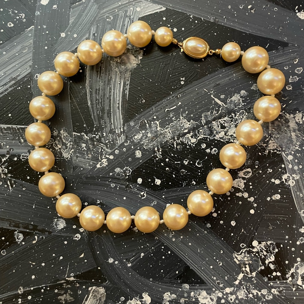 pearl necklace
